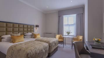 Executive Twin Room | Hypo-allergenic bedding, in-room safe, individually decorated