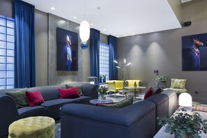 Executive-lounge
