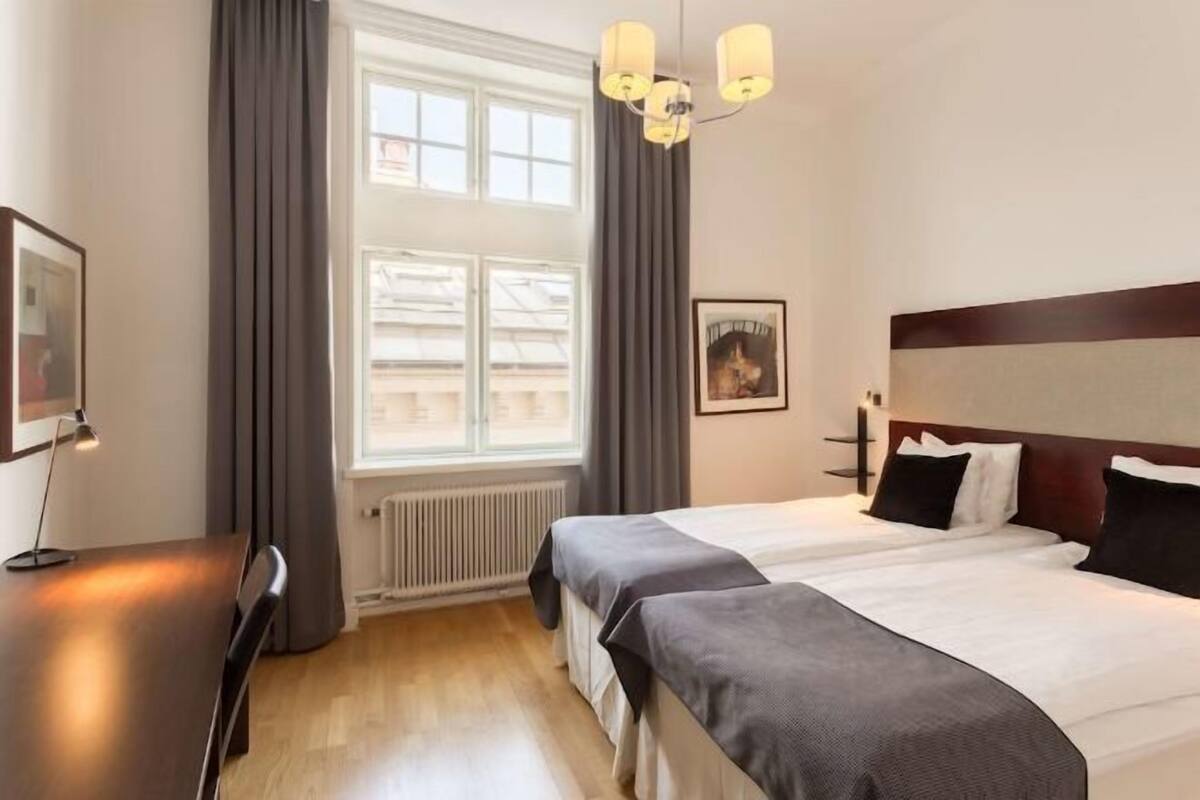 Desk, free cots/infant beds, free WiFi, bed sheets