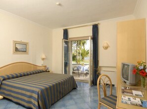 Phòng đôi hoặc 2 giường đơn Tiêu chuẩn | Minibar, két bảo mật tại phòng 