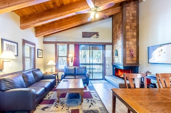 Condo, 2 Bedrooms, 2 Bathrooms (Mountain) | Living area | 30-inch TV with cable channels, DVD player at Northstar California Resort