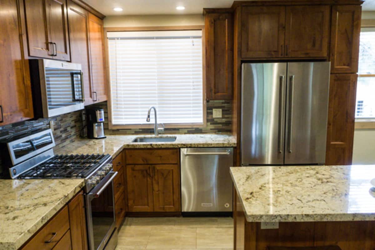 Condo, 4 Bedrooms, 2 Bathrooms (Mountain) | Private kitchen | Fridge, microwave, coffee/tea maker