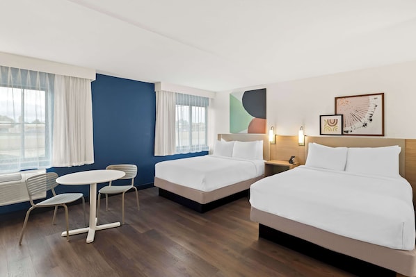 Desk, blackout drapes, iron/ironing board, free cribs/infant beds - Spark by Hilton Wichita East (Wichita)