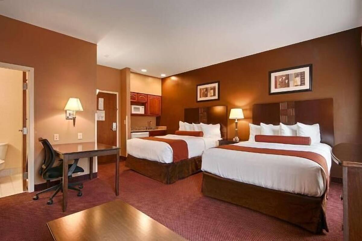 1 bedroom, pillowtop beds, in-room safe, desk