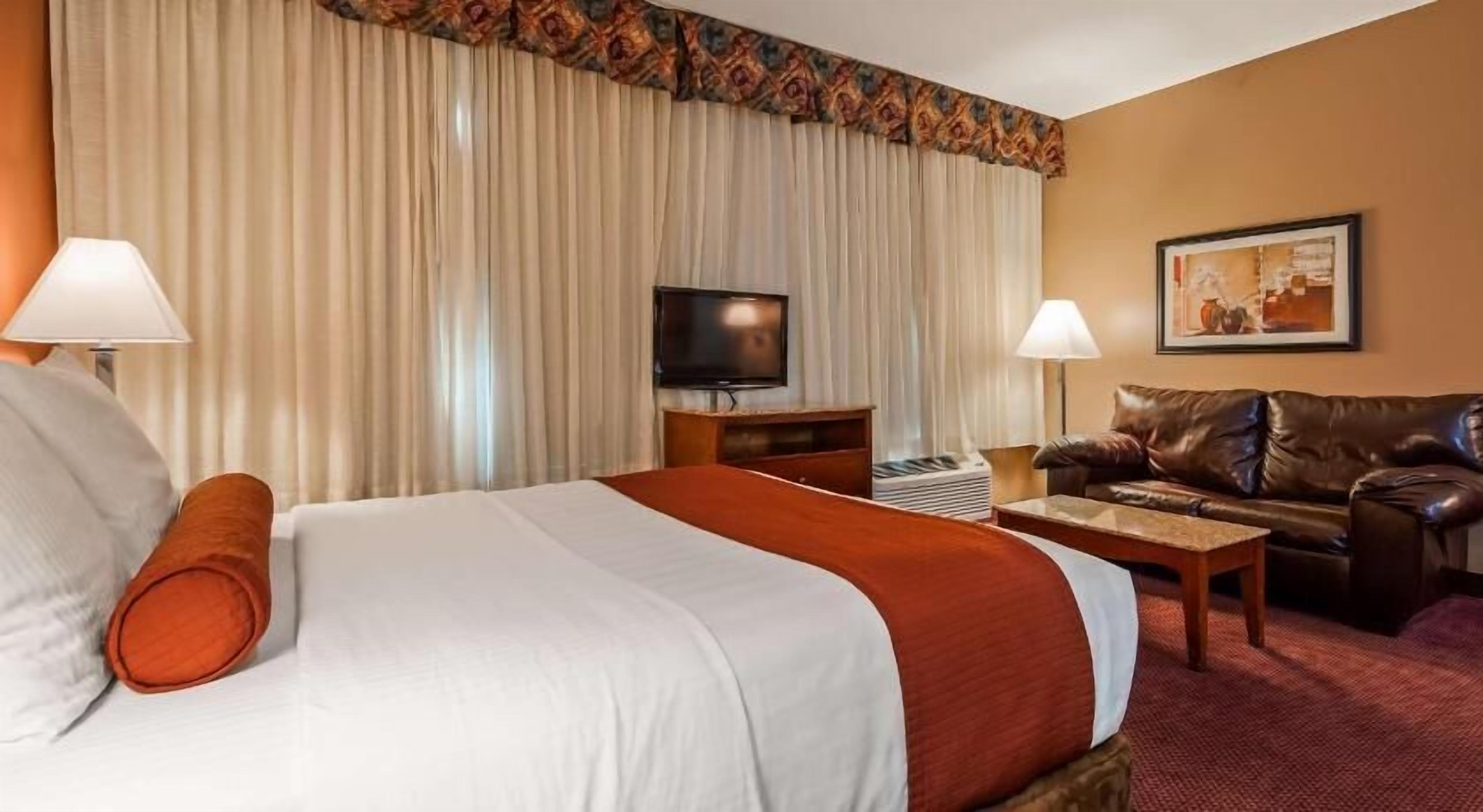 1 bedroom, pillowtop beds, in-room safe, desk