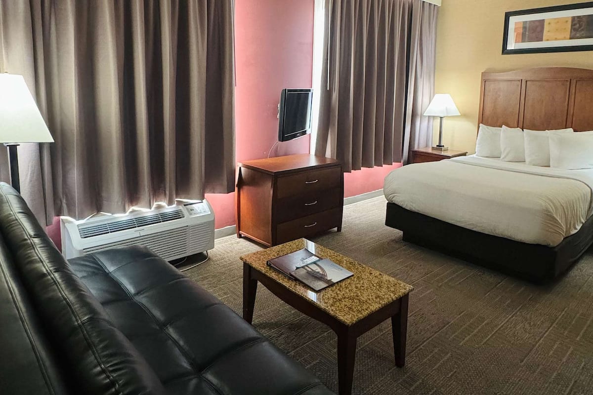 1 bedroom, pillowtop beds, in-room safe, desk