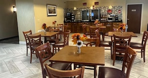 Bao gồm bữa sáng buffet hàng ngày