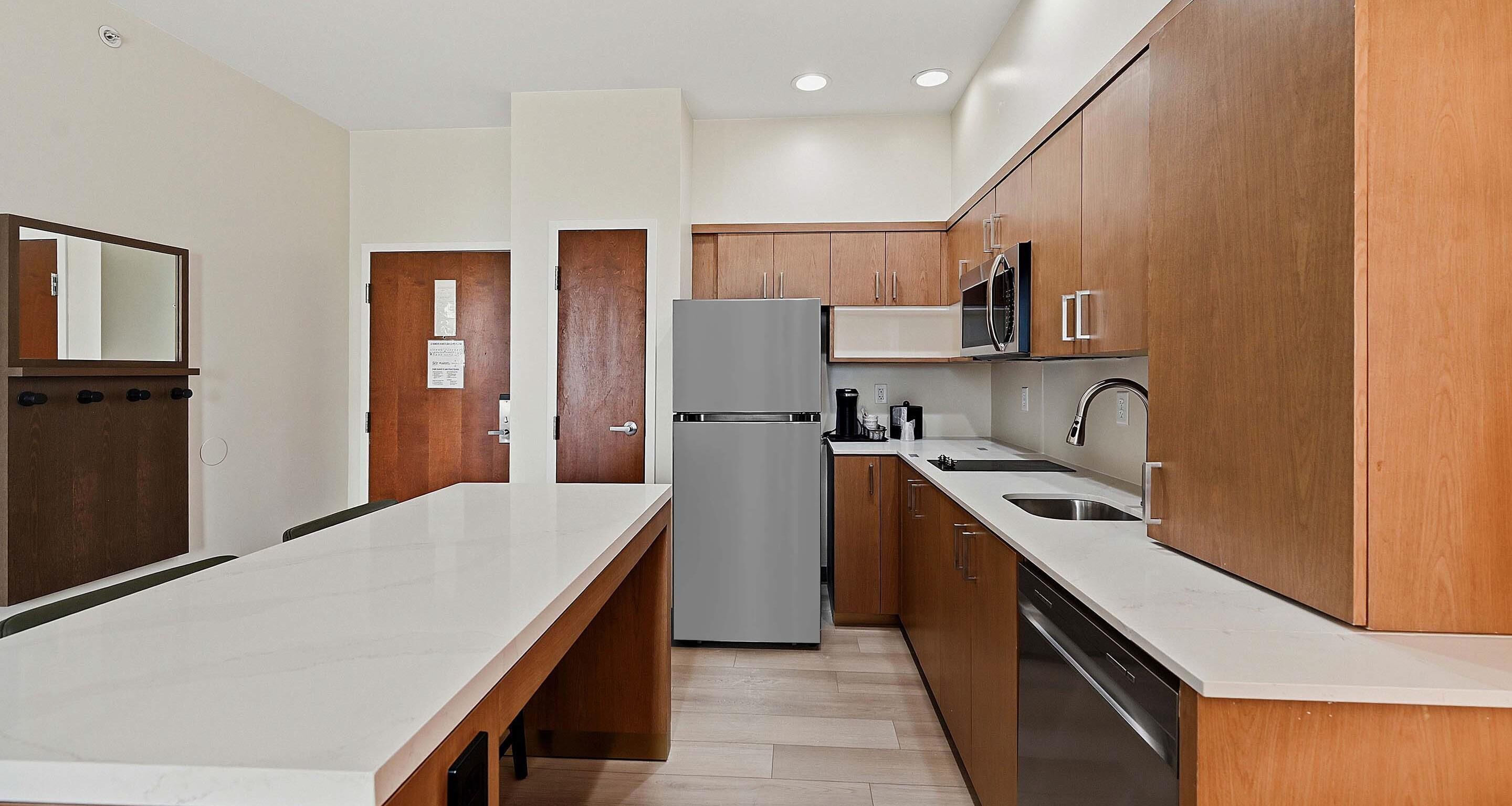 Suite, 1 King Bed, Non Smoking, Kitchen (Full Kitchen)