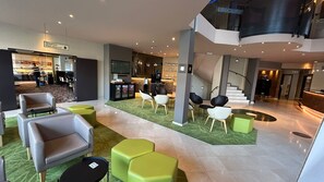 Reception - B&B HOTEL Mons Centre (Mons)