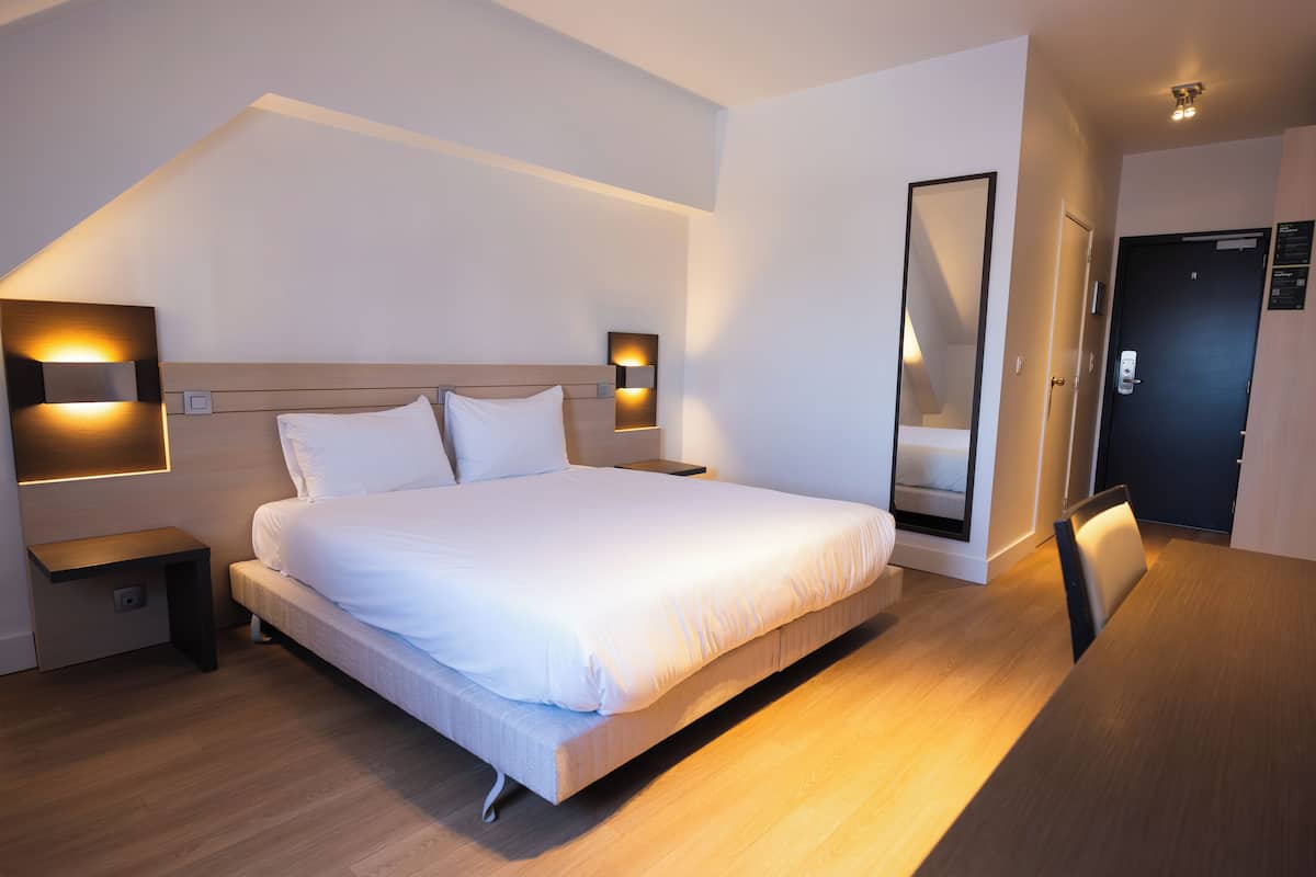 Double Room | In-room safe, desk, blackout curtains, free WiFi