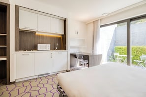 Superior-Apartment | Minibar, Zimmersafe, Schreibtisch, Verdunkelungsvorhänge