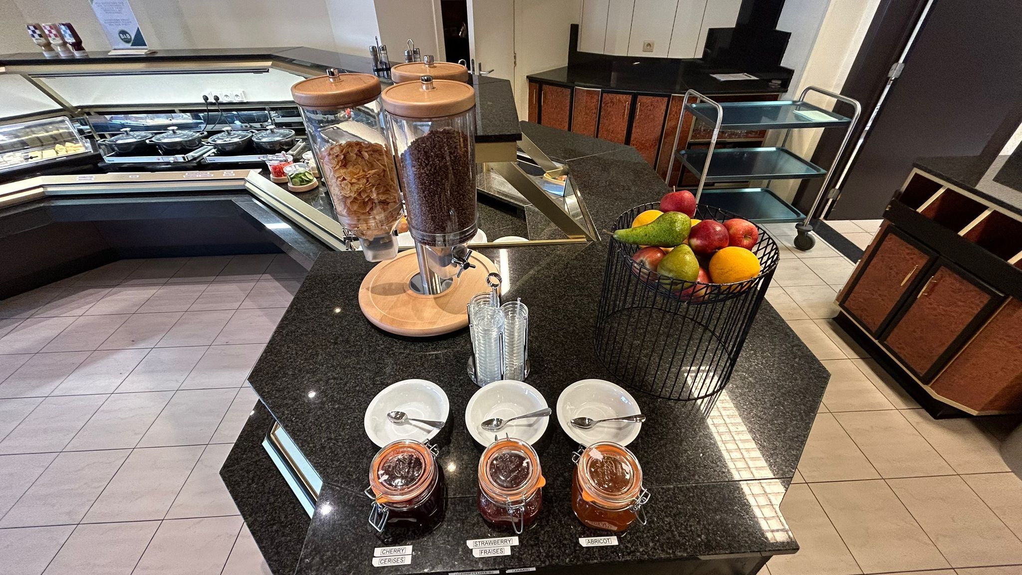 daily buffet breakfast (eur 17 per person)