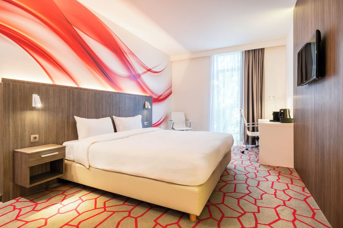 Chambre double | Minibar, coffre-fort, bureau, rideaux d’obscurcissement