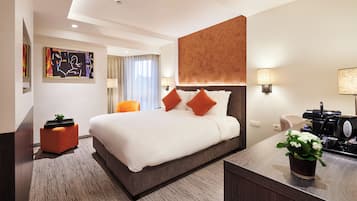 Deluxe Double Room, 1 Queen Bed | Minibar, in-room safe, desk, laptop workspace