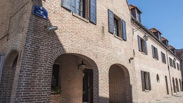 Exterior detail