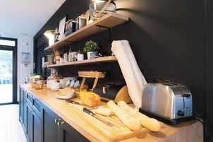 Se ofrece un desayuno continental (14 EUR por persona)