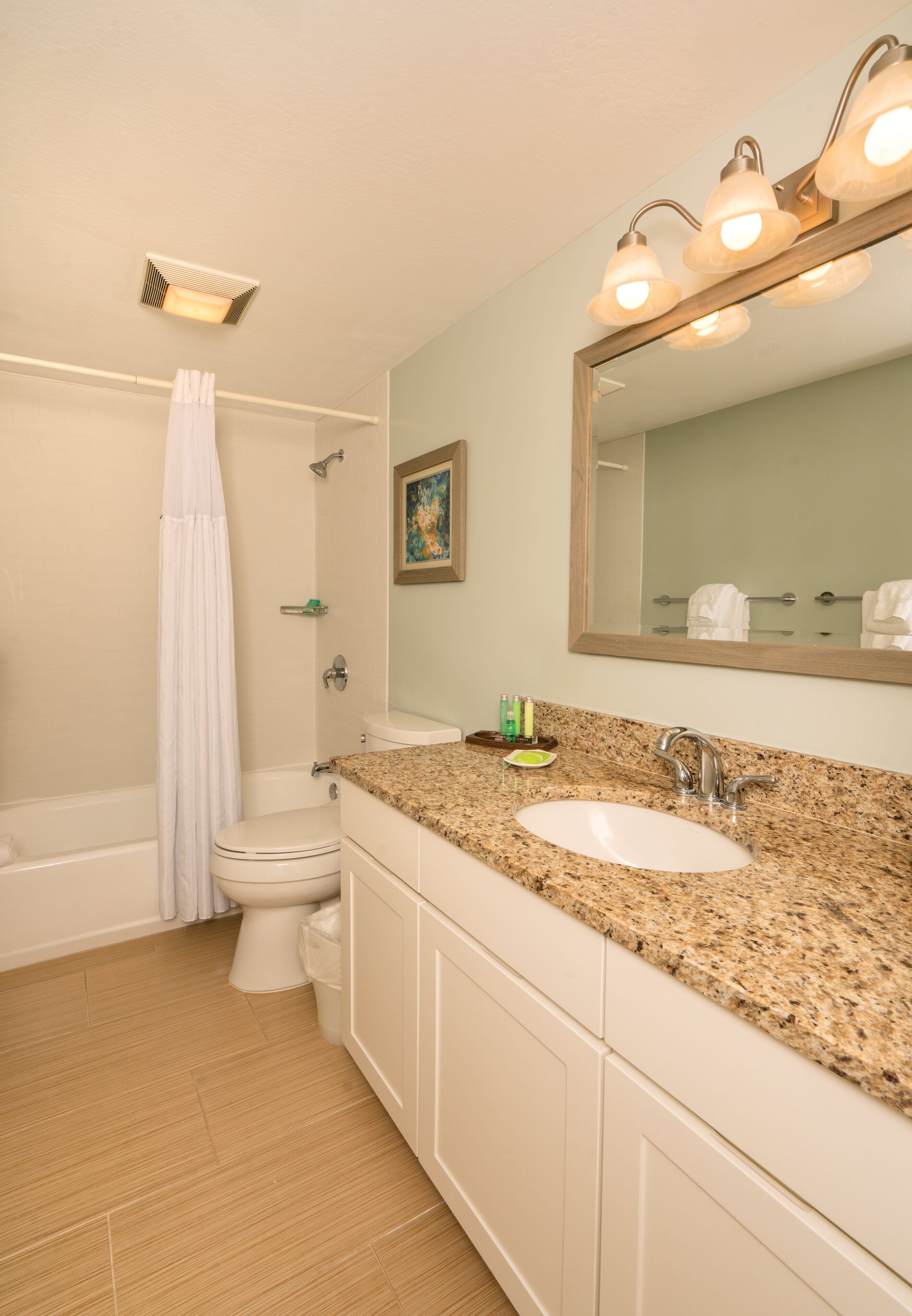 suite (kokua) | bathroom | hair dryer, towels
