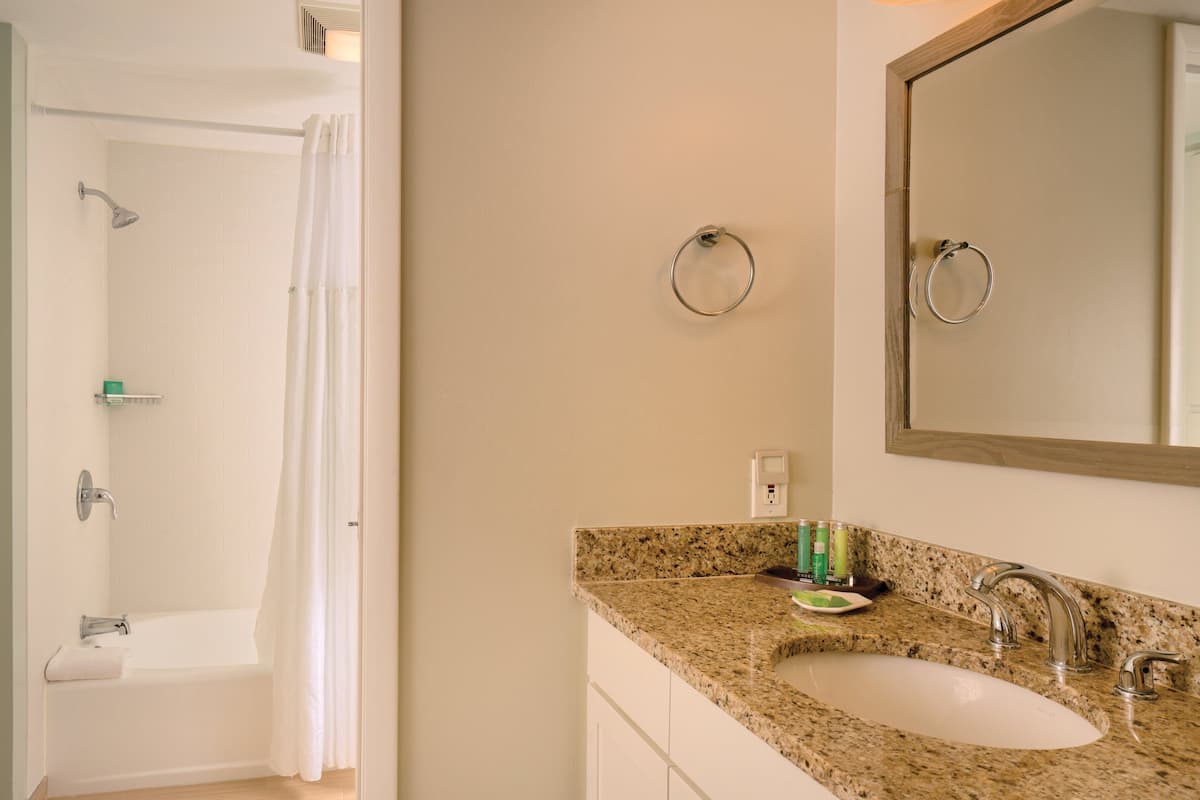 villa, 2 bedrooms | bathroom | hair dryer, towels