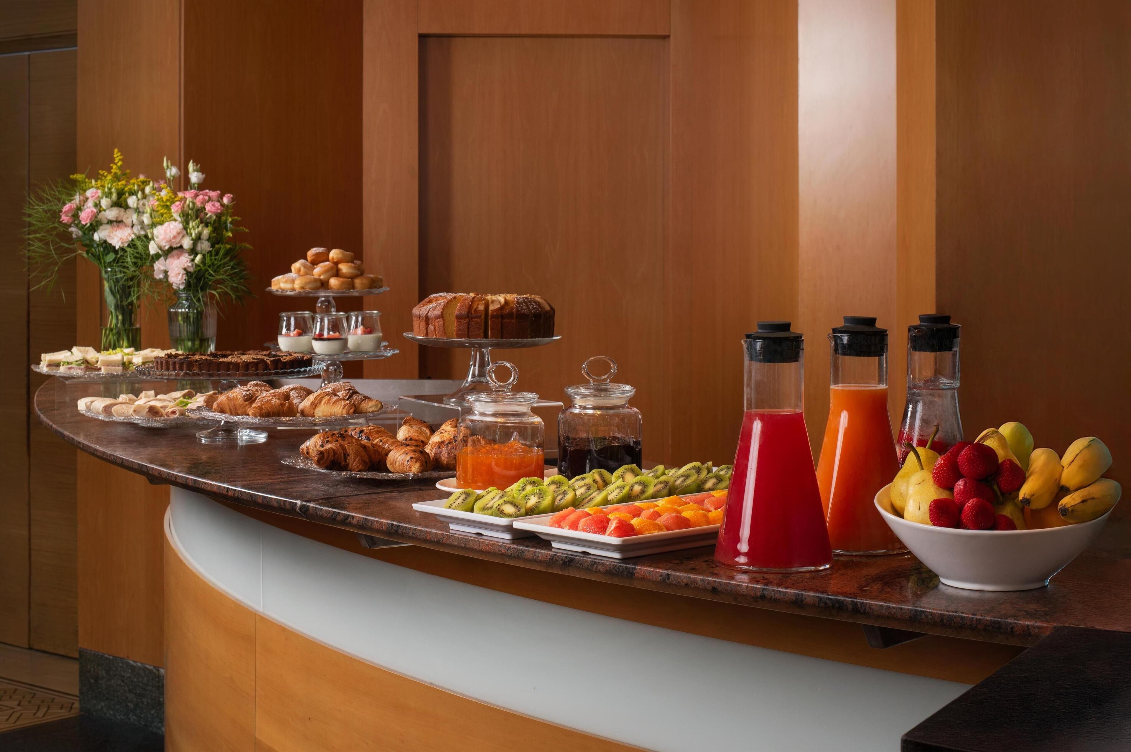 Tägliches Frühstücksbuffet gegen Gebühr