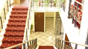 Staircase - LH Grand Hotel Hermitage (Rome)