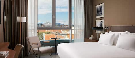 Habitación superior | 1 dormitorio, ropa de cama de alta calidad, minibar y caja fuerte