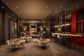 Bar (on property) - NH Collection Heidelberg  (Heidelberg)