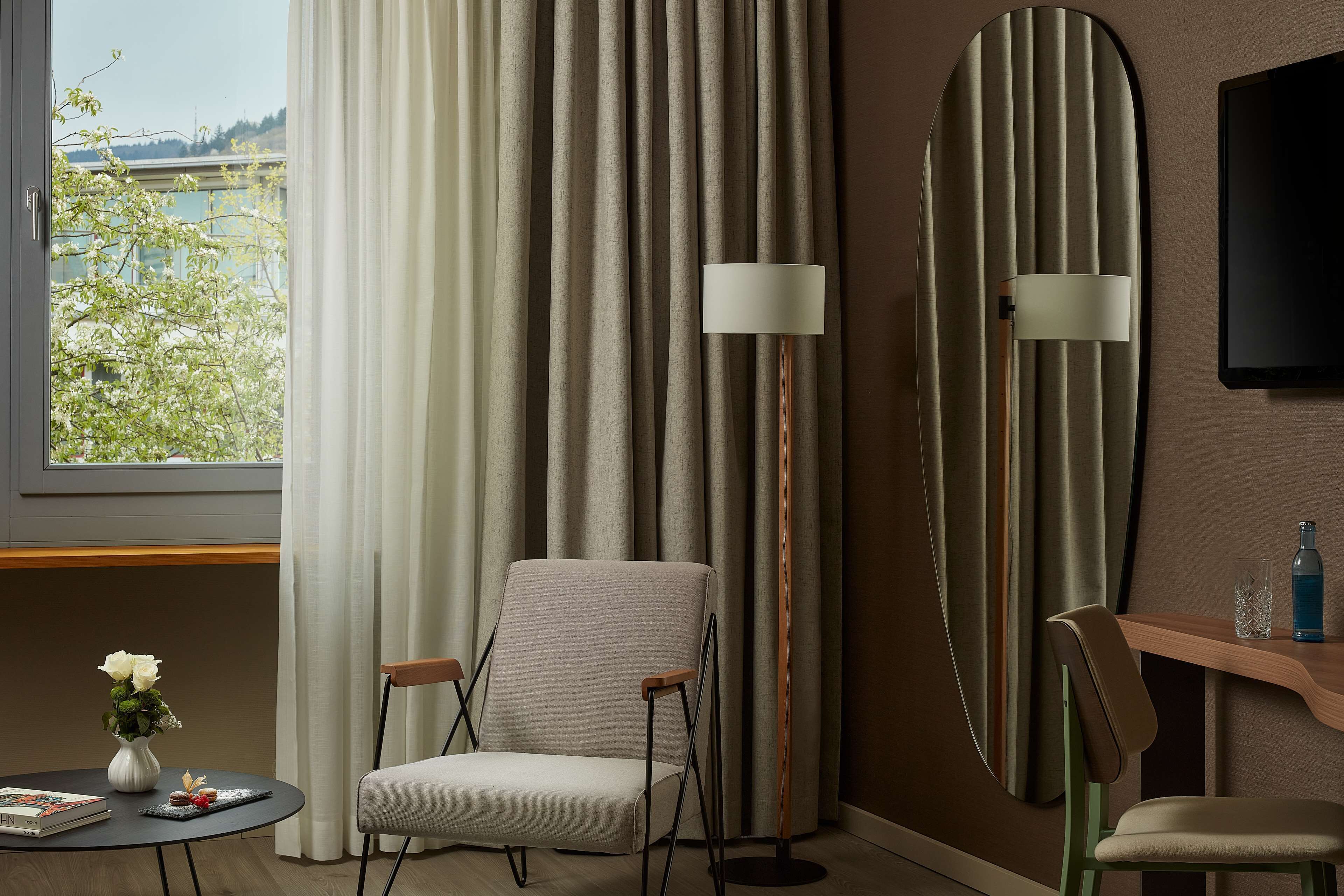 1 bedroom, premium bedding, minibar, in-room safe