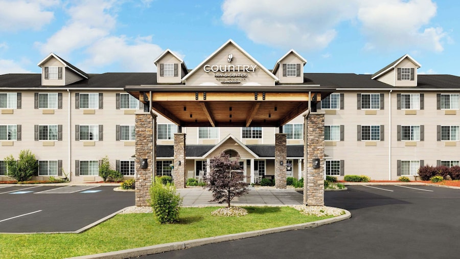 Country Inn & Suites by Radisson, Big Flats (Elmira), NY