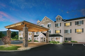 Exterior - Country Inn & Suites by Radisson, Big Flats (Elmira), NY (Horseheads)