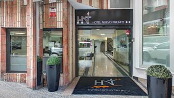 Mặt tiền nơi lưu trú