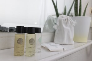 Double Room | Bathroom