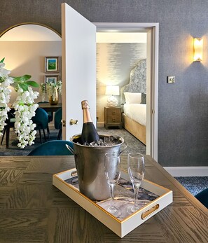 Suite, 1 King Bed