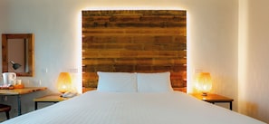 Superior Double Room, 1 King Bed | Desk, iron/ironing board, free WiFi, bed sheets