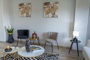 スイート 禁煙 | ミニバー、セーフティボックス (室内)、デスク、WiFi (無料)