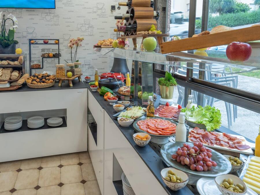 Daily continental breakfast for a fee