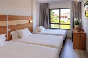 3 Single Beds