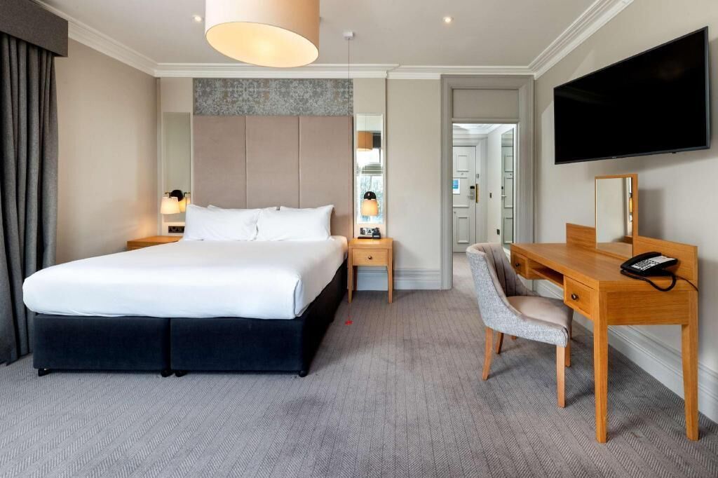In-room safe, desk, iron/ironing board, free cots/infant beds