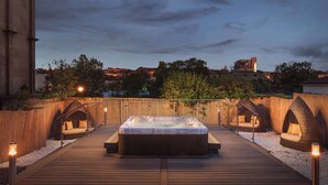 室外 Spa 池