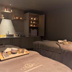Couples treatment room(s), sauna, hot tub, steam room, body treatments