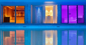 Couples treatment room(s), sauna, hot tub, steam room, body treatments