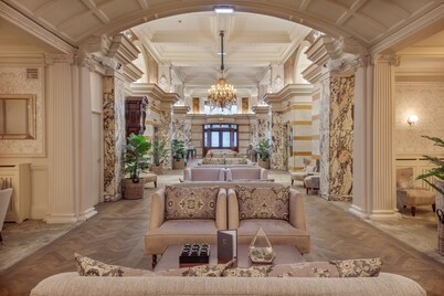 哈罗盖特梅杰蒂克 SPA 酒店希尔顿逸林温泉酒店