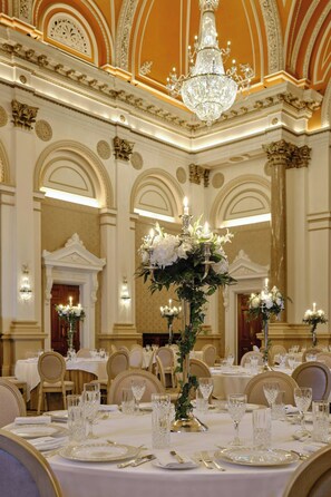 Banquet hall
