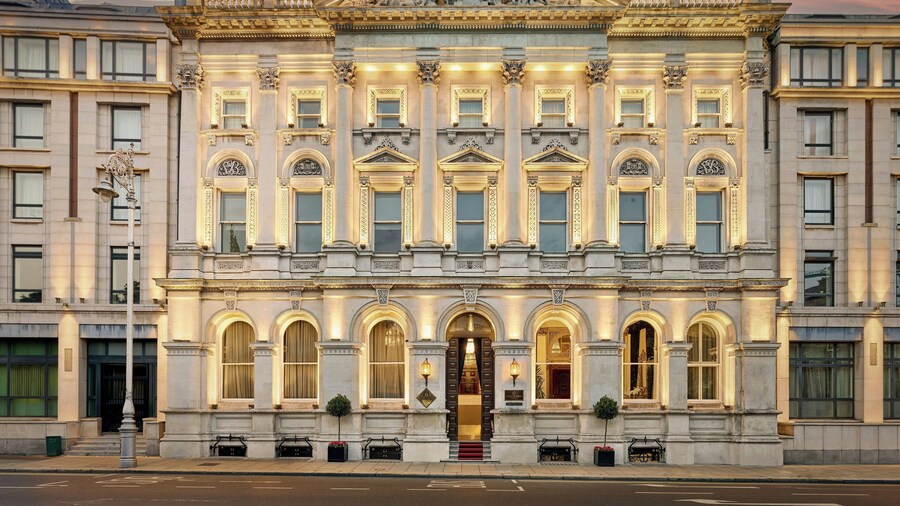 The College Green Hotel Dublin, Autograph Collection