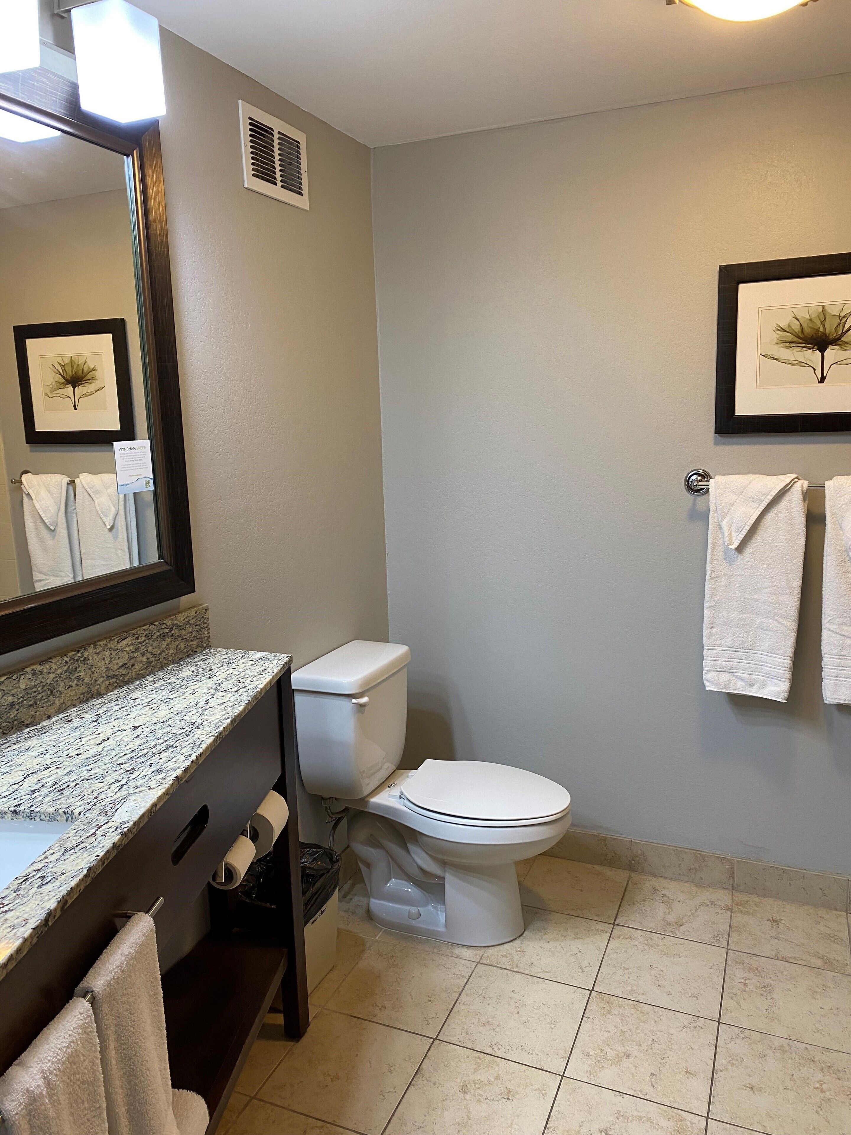 free toiletries, towels