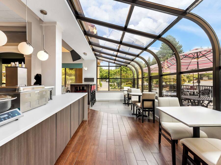 Free daily cooked-to-order breakfast