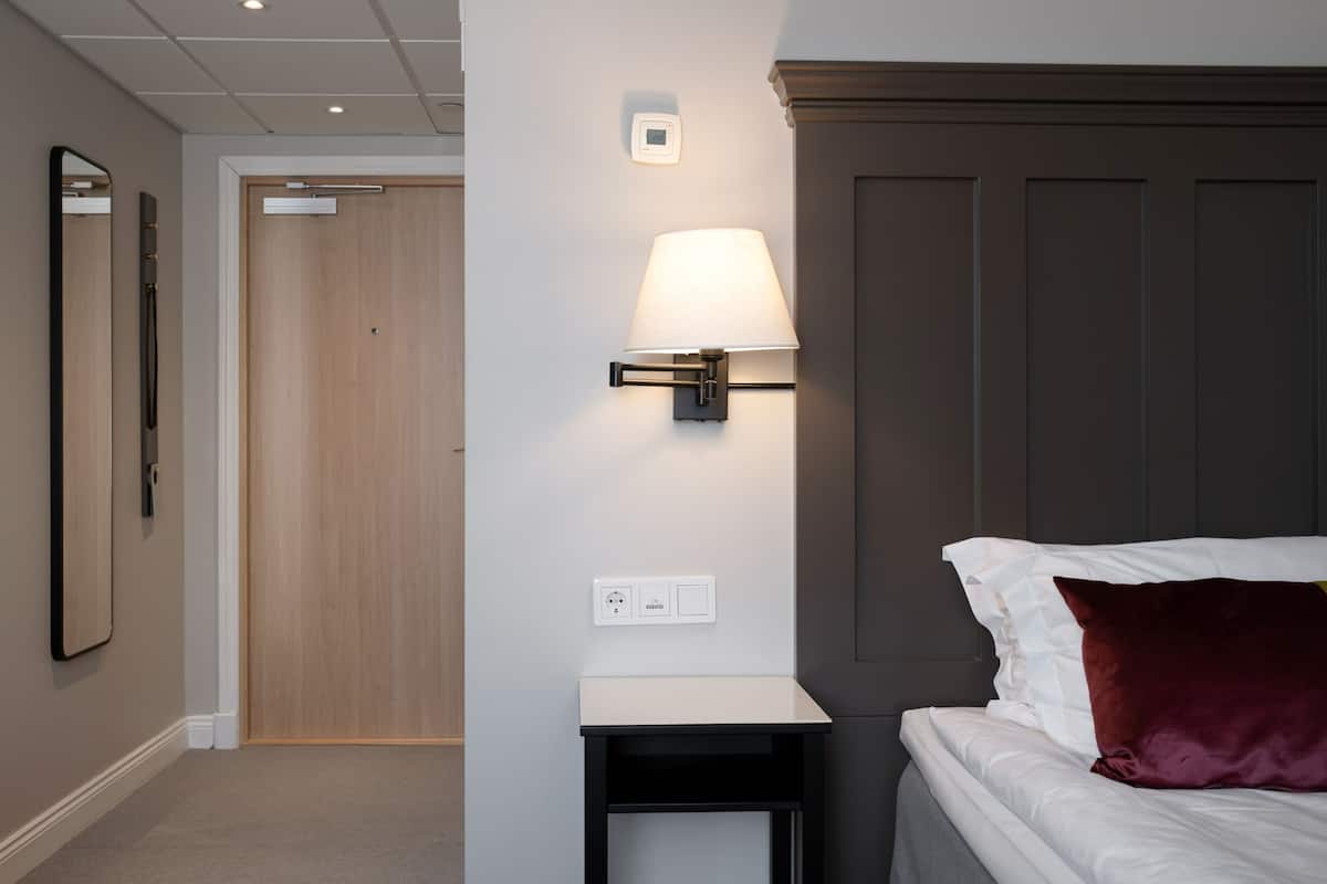 Chambre simple Standard | Minibar, coffre-fort, bureau, rideaux d’obscurcissement