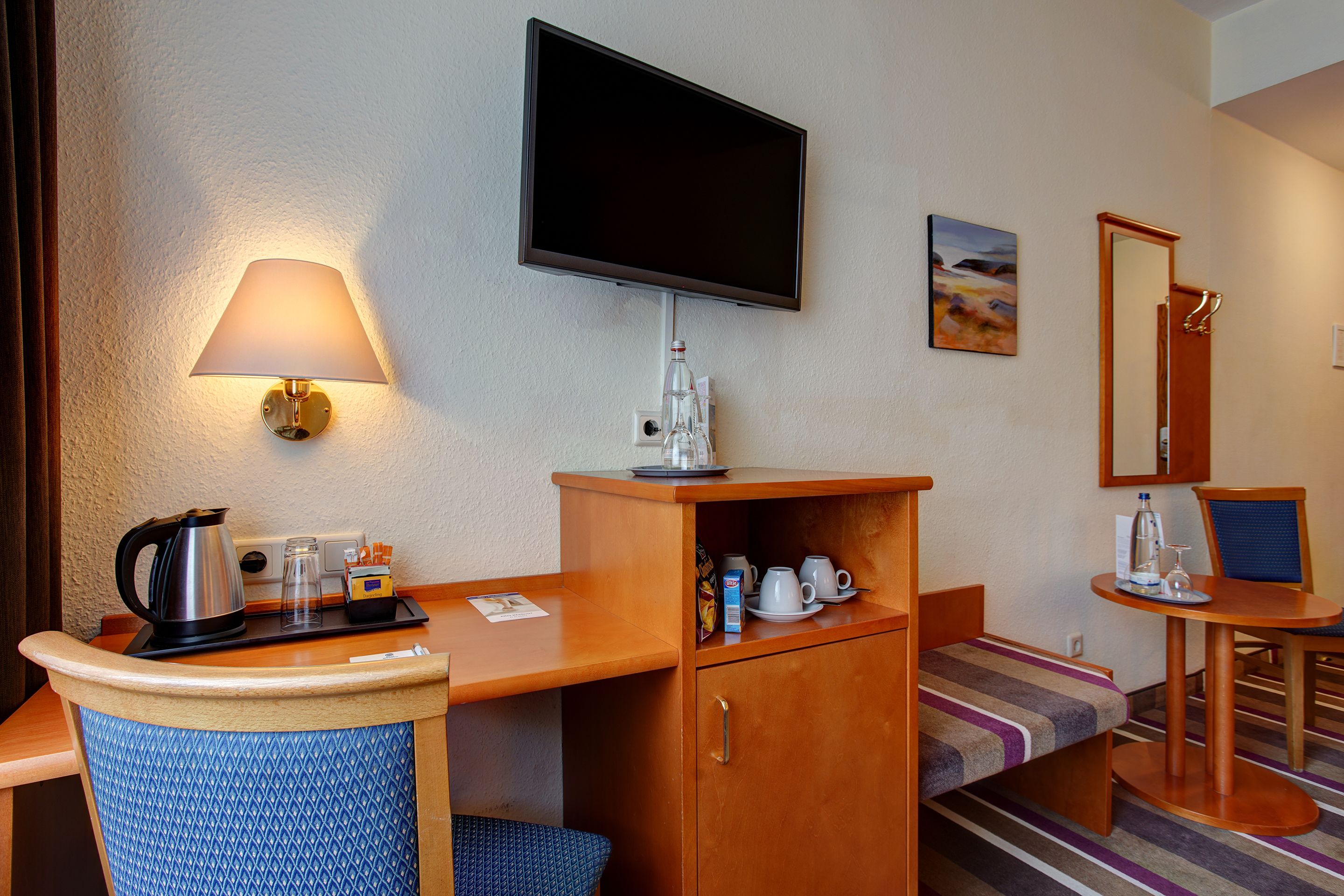 Familienzimmer, 1 Doppelbett (with Sofabed) | Minibar, Zimmersafe, laptopgeeigneter Arbeitsplatz