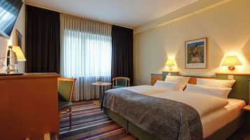 Familienzimmer, 1 Doppelbett (with Sofabed) | Minibar, Zimmersafe, laptopgeeigneter Arbeitsplatz