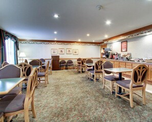 Free daily continental breakfast 