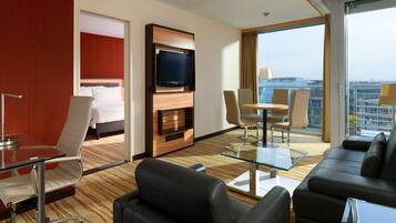 Hochwertige Bettwaren, Minibar, Zimmersafe, Schreibtisch